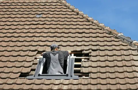 Pose de velux - Gimel les Cascades